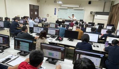 陳英傑助理教授介紹 Vibe Coding 零基礎開發